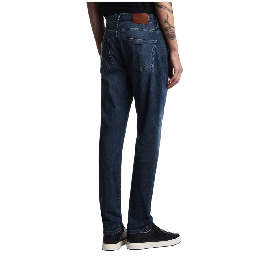 J05 Regular Fit Lightly Worn Look Jeans EM000062 AF22814