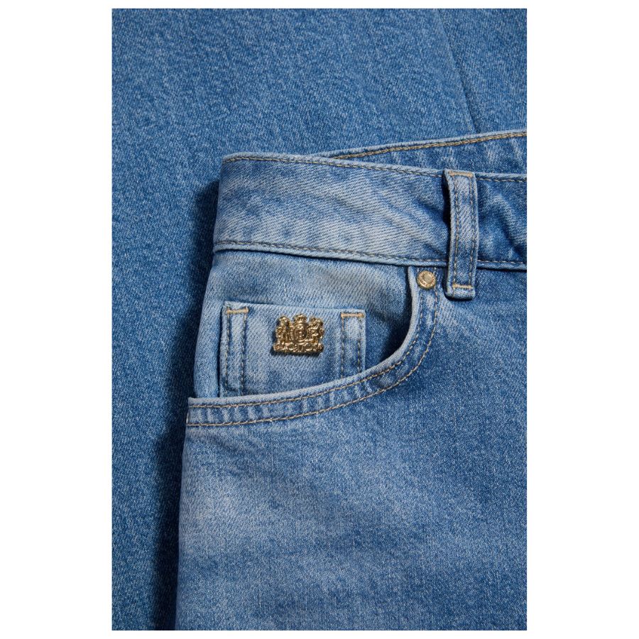 Classic Straight Womens Jean