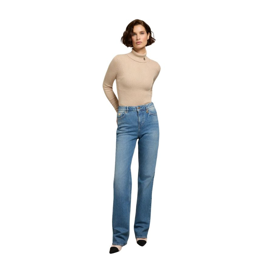 Classic Straight Womens Jean